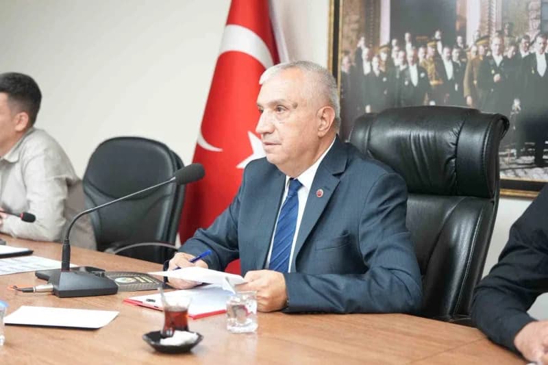 Turgutlu Belediyesi Ekim Ayı Meclis Toplantısı, Başkan Vekili Hüseyin Maliz’in açılış konuşmasıyla başladı. Maliz, Turgu