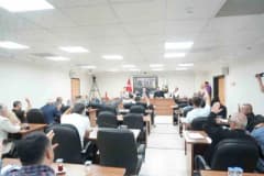 Turgutlu Belediyesi Meclis Toplantısı sırasında Başkan Vekili Hüseyin Maliz konuşma yapıyor