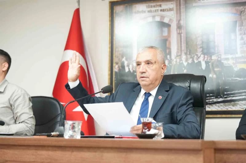 Turgutlu Belediyesi Ekim Ayı Meclis Toplantısı, Başkan Vekili Hüseyin Maliz’in açılış konuşmasıyla başladı. Maliz, Turgu