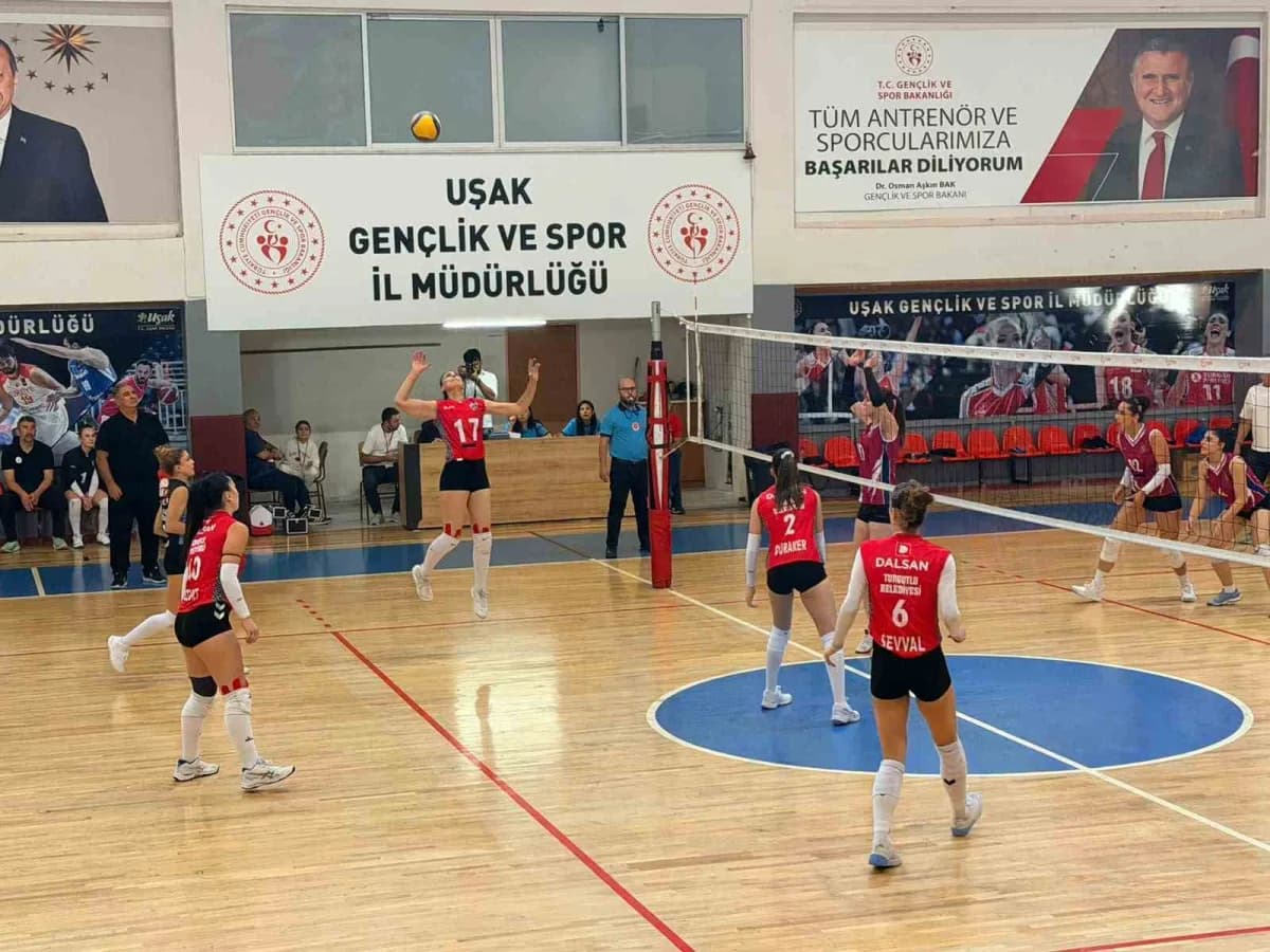 Turgutlu Belediyesi Kadın Voleybol Takımı, TVF Kadınlar 2. Ligi’nin ikinci haftasında deplasmanda Al-ka Altın Kanatlar’ı