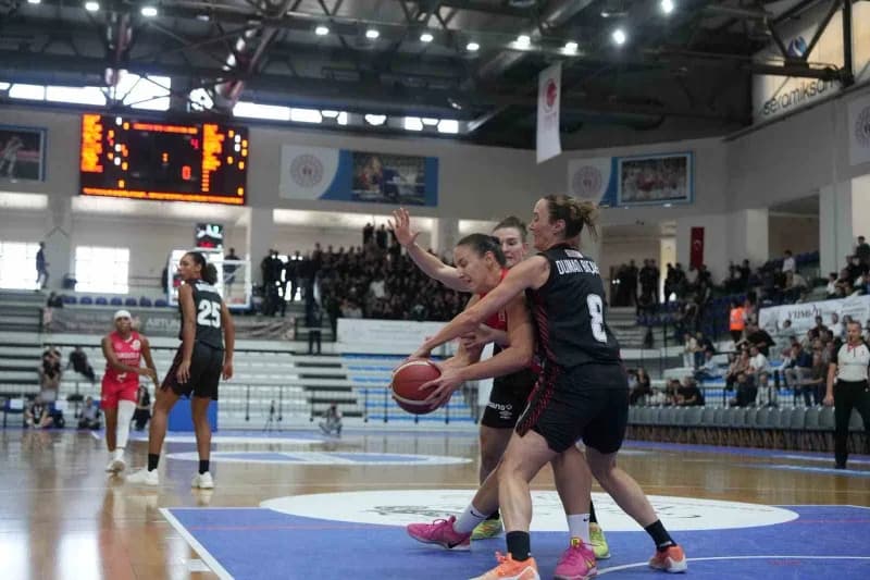 Turgutlu Belediyesi Kadın Voleybol Takımı, TVF Kadınlar 2. Ligi’nin ikinci haftasında deplasmanda Al-ka Altın Kanatlar’ı