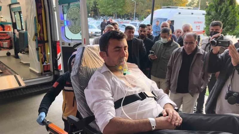 Tokat’ın Turhal ilçesindeki Şeker fabrikasında gazdan etkilenen 45 kişi hastaneye kaldırıldı. Tokat Valisi Abdullah Kökl