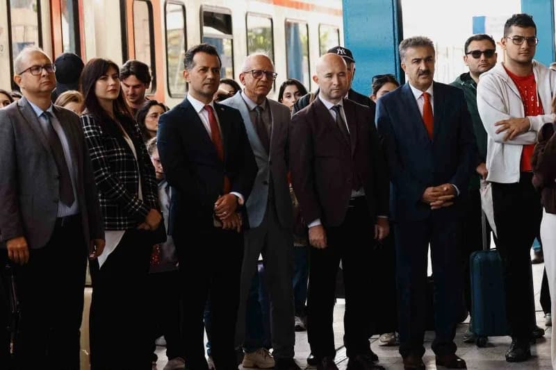 Ankara’dan yola çıkan Turistik Karaelmas Ekspresi, 2026 yılı seferine başladı. Zonguldak’a ulaşan Karaelmas Ekspresi’ni