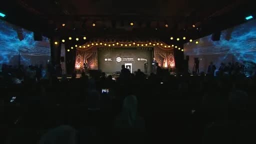 Cumhurbaşkanı Yardımcısı Cevdet Yılmaz Türk Dünyası Diyalog Forumu'nda konuşma yaparken