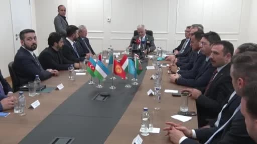 Türk dünyası gençleri ortak alfabe öykü yarışması için bir arada