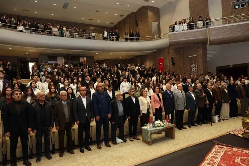 Gaziantep Büyükşehir Belediyesi tarafından düzenlenen "Âşıklar Bayramı", Anadolu’nun farklı şehirlerinden ve Türk dünyas