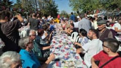 Tekirdağ Semetli köyünde Kırçma Buluşması etkinliğinde Türk ve Yunan mübadil torunları aynı sofrada oturuyor