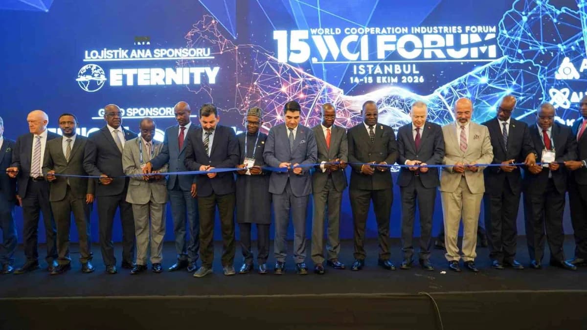 15. Dünya Sektörler Arası İş Birliği Forumu’nda Türkiye ve Afrika ülkelerinden iş insanları bir arada