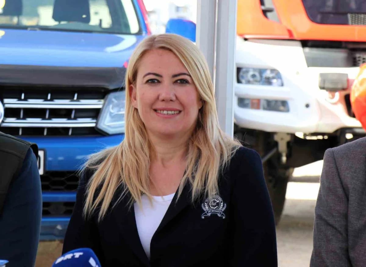 Denizli Merkezefendi’de Türkiye Baja Şampiyonası off-road yarış pistinde araçlar yarışıyor
