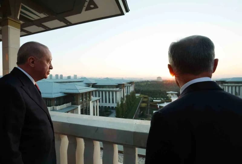 Cumhurbaşkanı Recep Tayyip Erdoğan, Kanada Başbakanı Mark Carney’i Cumhurbaşkanlığı Külliyesinde kab
