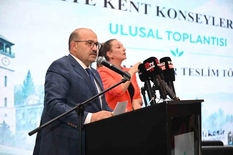 Balıkesir Valisi İsmail Ustaoğlu