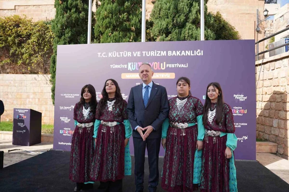 Türkiye Kültür Yolu Festivali'nin 23. Durağı Mardin oldu. Mardin Kültür Yolu Festivali'nin açılış programı, Sakıp Sabanc