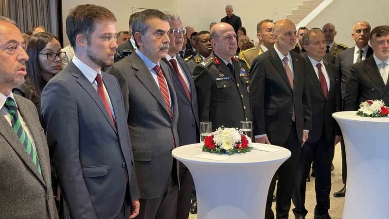Milli Eğitim Bakanı Yusuf Tekin, Macaristan Milli Günü sebebiyle düzenlenen resepsiyona katıldı.
