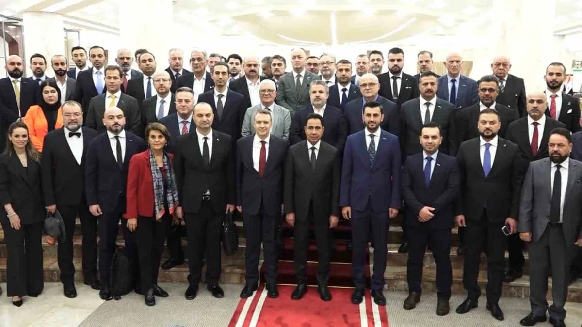 Türkiye'nin Bağdat Büyükelçisi Anıl Bora İnan ve beraberindeki heyet, Musul Valisi Abdulkadir Dehil