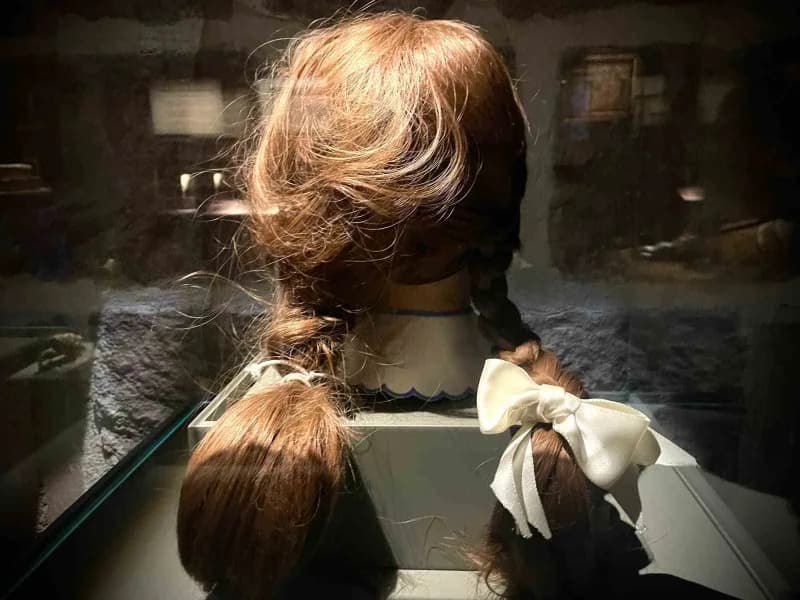 Anne Müzesi, anneliğin farklı dönemlerine ve kültürlerine ışık tutan eserleriyle ziyaretçilerine duygusal Bir yolculuk s