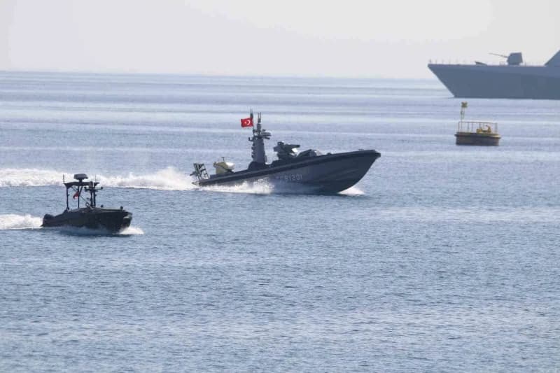 Deniz Kuvvetleri Komutanlığınca 19-27 Ekim tarihleri arasında Antalya Körfezi ve Doğu Akdeniz'de düz