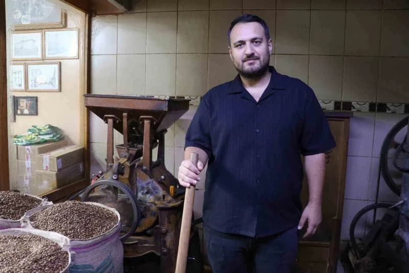 Talas, günümüzde damadın sevgisini, sadakatini ve güvenini ölçmek amacıyla kahveye tuz konulduğunu s
