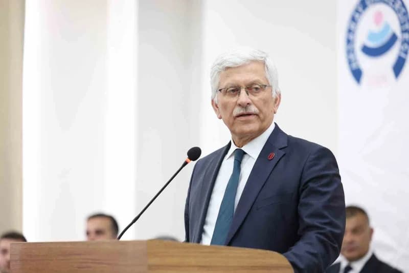 TVHB Başkanı Ali Eroğlu Dünya Gıda Günü açıklaması yaparken
