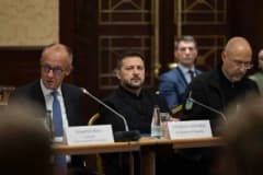 Almanya Başbakanı Friedrich Merz ve Ukrayna Devlet Başkanı Vladimir Zelenskiy ortak basın toplantısında