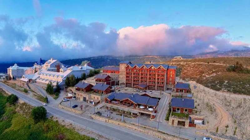 Bursa’da yer Alan Uludağ’da kontrolsüz otopark kullanımından güvenli yaya yollarına, Kültürel tesislerden açık spor alan