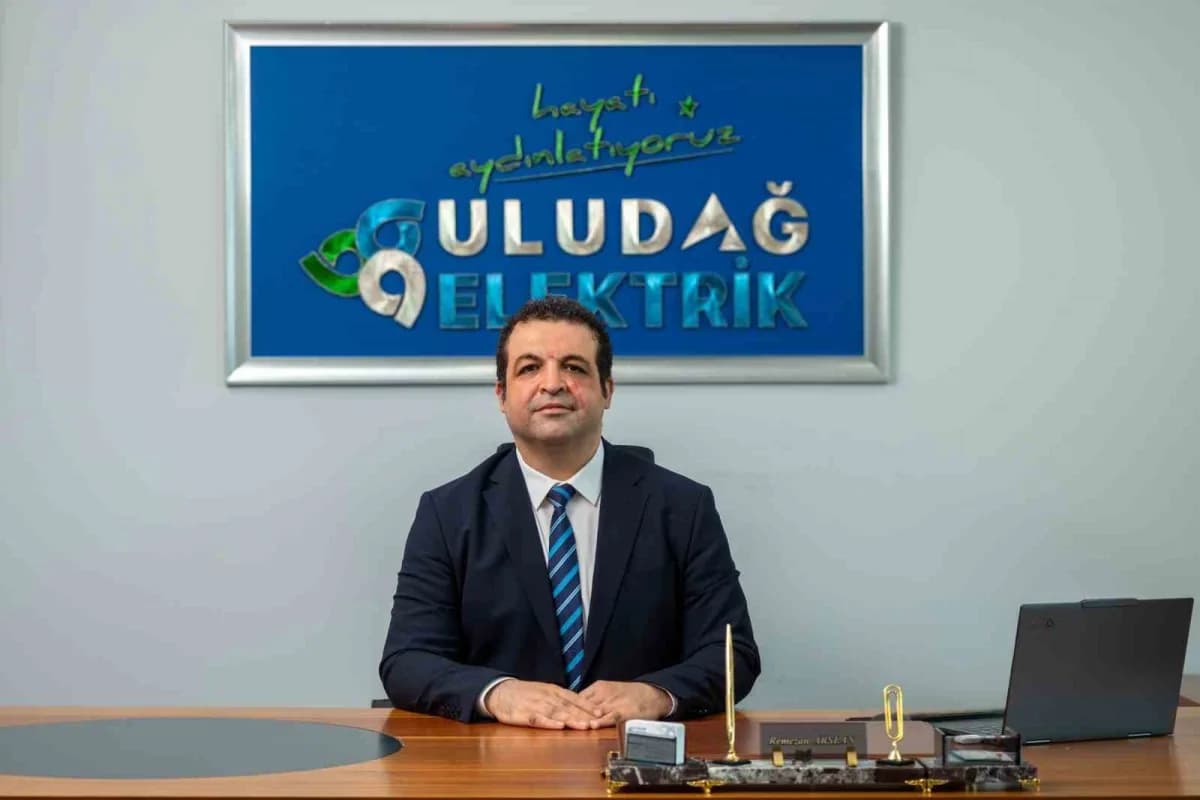 Uludağ Elektrik faturası pembe renkte, meme kanseri farkındalığı mesajı içeriyor