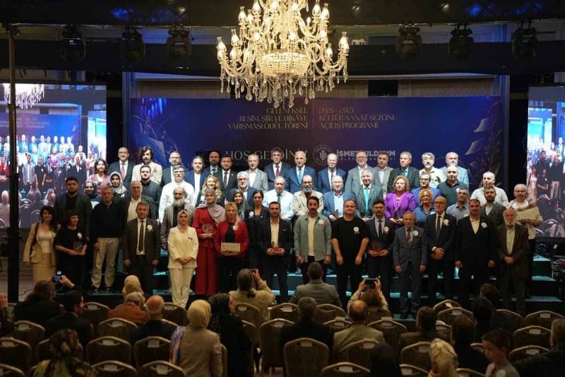 Ümraniye Belediyesi 2026-2027 Kültür ve Sanat Sezonu ödül töreninden bir kare