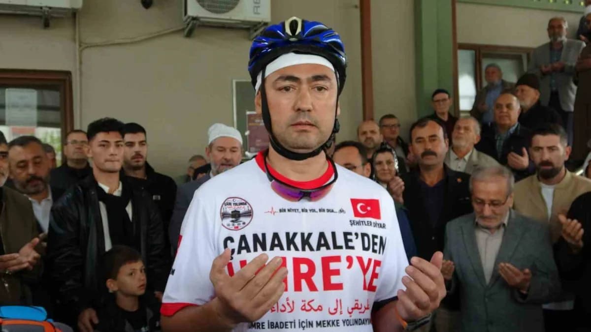 Çanakkale'de yaşayan 3 çocuk babası Murat Tecimen umre vazifesini yerine getirmek için bisikleti ile yola çıktı.