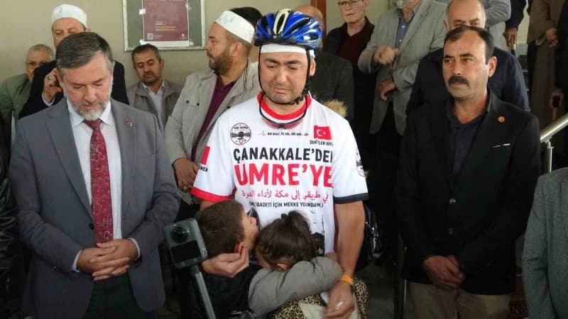 İl Müftüsü Mevlüt Topçu'nun dua ettiği törende Tecimen, ailesi ve yakınlarıyla vedalaştı.