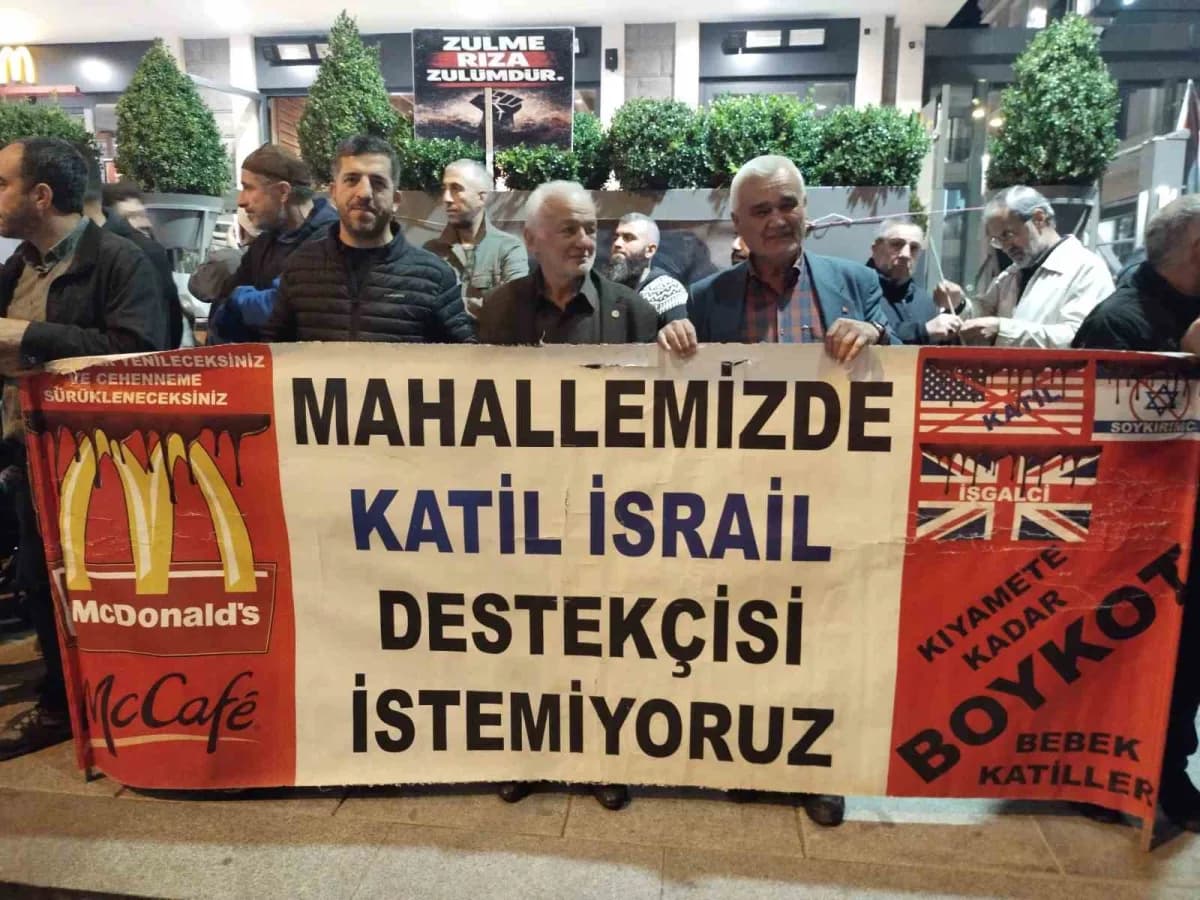 Üsküdar Bahçelievler Mahallesi Kaldırım Caddesi'nde bir yıl boyunca aralıksız sürdürülen protesto ve boykot eylemlerinin