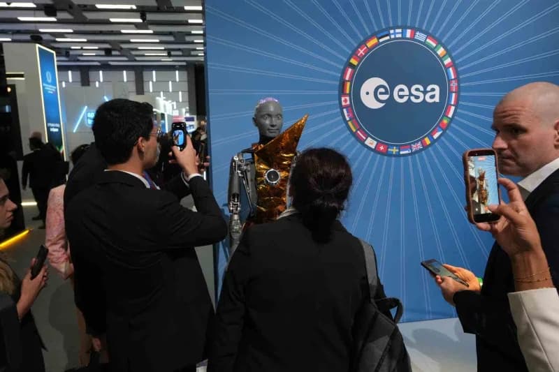 Antalya'da düzenlenen 77. Uluslararası Uzay Kongresi'nde Future Space alanında sergilenen teknoloji girişimleri ve AMECA