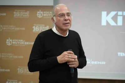 Dr. Yavuz Dizdar, Kocaeli Kitap Fuarı'nda ultra işlenmiş gıdalar hakkında konuşuyor