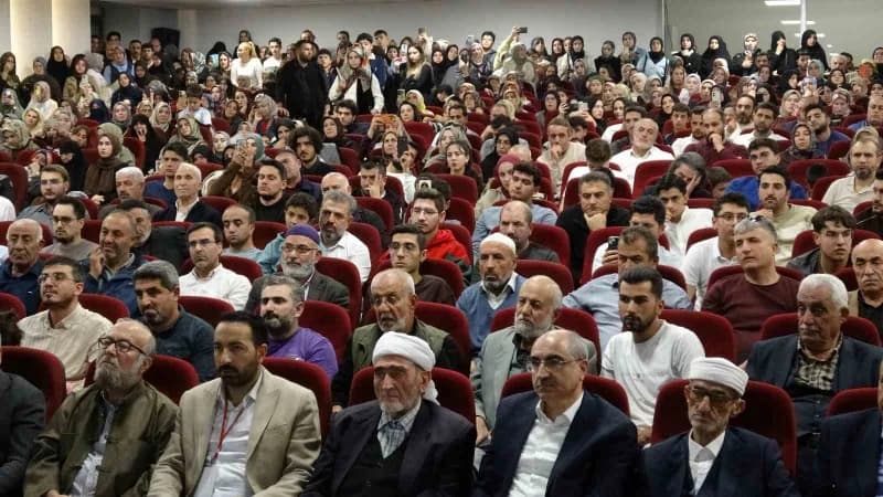 İlim Yayma Cemiyeti Van Şubesi tarafından düzenlenen "İlme ve Ulemaya Vefa 2026" programı kapsamında "Yılın Âlimleri ve