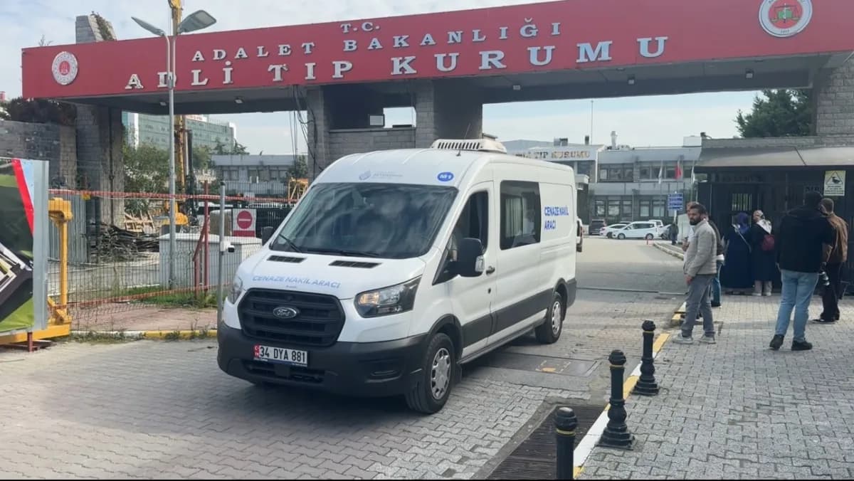 İstanbul'un Zeytinburnu ilçesinde, Sante Plus Hastanesi'nde yağ aldırma ameliyatı sırasında hayatını
