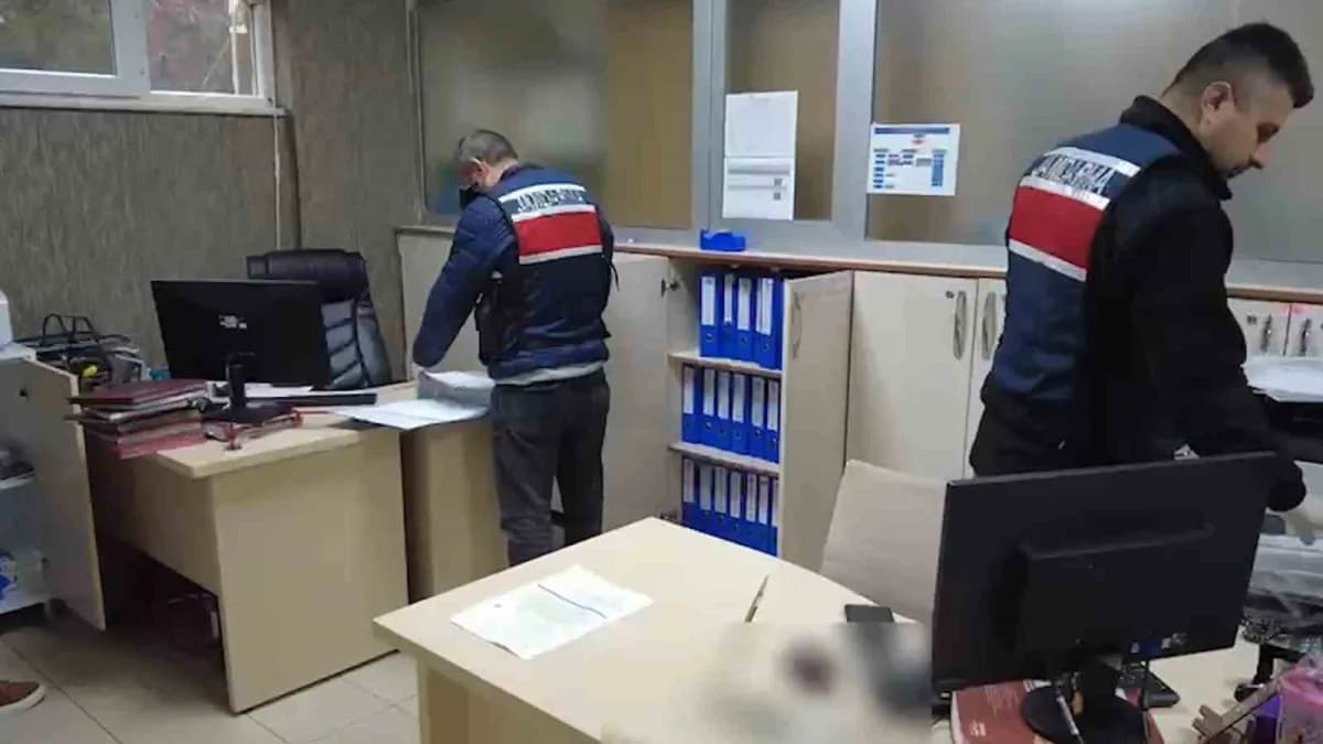 Yahşihan belediyesinde Jandarma arama yaptı
