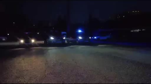 Yahşihan Belediyesi önünde polis ve jandarma ekiplerinin operasyon çalışması