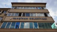Yahşihan Belediyesi binası önünde polis ve jandarma ekipleri soruşturma çalışması yapıyor