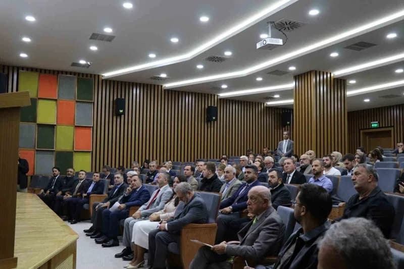 Yalova’nın Sanayi, Ekonomi, tersanecilik ve tarım alanlarındaki gelişiminin ele alındığı Yalova Ekonomi Zirvesi, Yalova