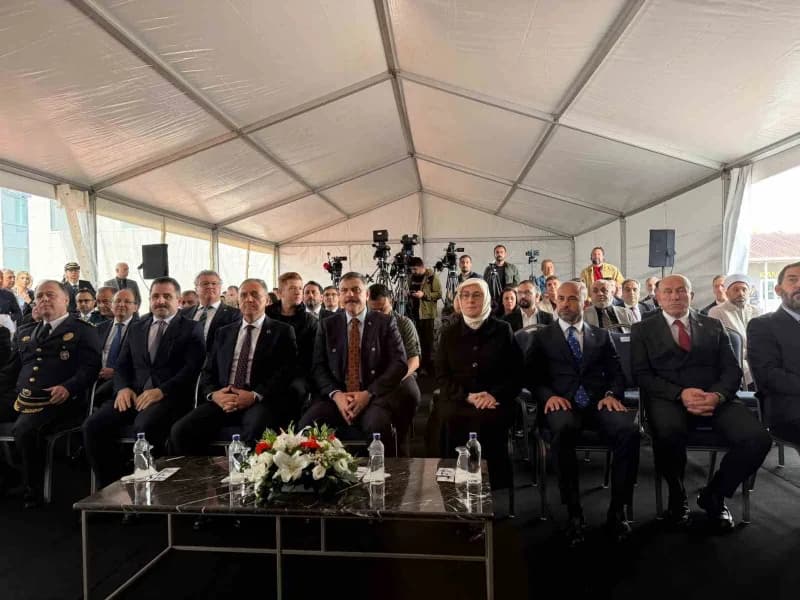 Törene AK Parti Yalova Milletvekili Meliha Akyol, Yalova Valisi Dr. Ahmet Hamdi Usta, AK Parti Yalova İl Başkanı Umut Gü