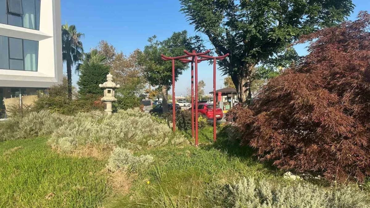Yalova ile Japonya’nın Tonami şehri arasındaki kardeşlik ilişkilerinin simgesi olan 37 yıllık Japon Barış Çanı çalındı