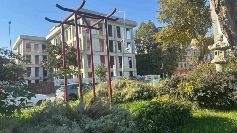 Yalova ile Japonya’nın Tonami şehri arasındaki kardeşlik ilişkilerinin simgesi olan 37 yıllık Japon Barış Çanı çalındı