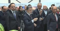 Tarım ve Orman Bakanı İbrahim Yumaklı, DSİ Vakfı Köy Okullarına Yardım Yöresel Ürünler Sergisi’nde konuşma yaparken