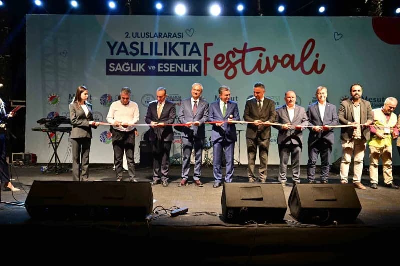 Kepez Belediyesi tarafından bu yıl ikincisi düzenlenen Uluslararası Yaşlılıkta Sağlık ve Esenlik Festivali, "Bir Ömürden