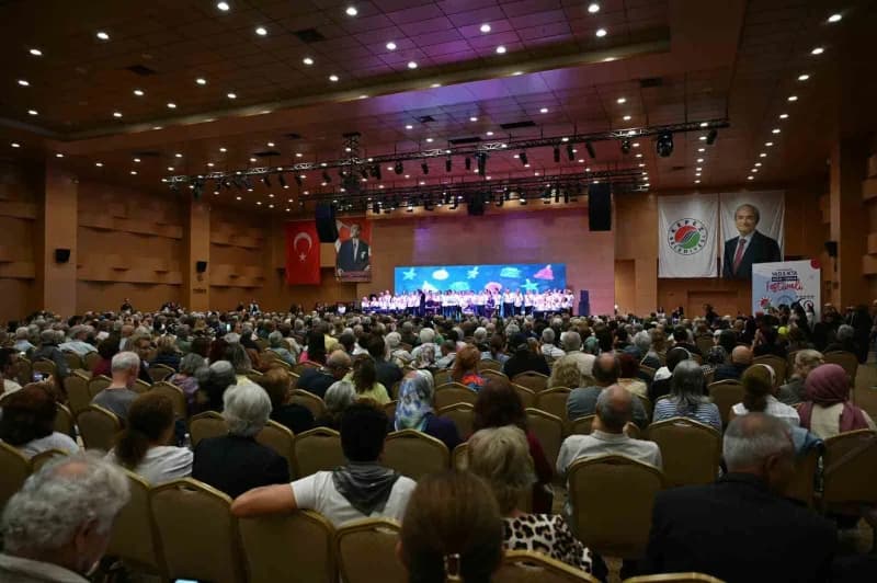 Kepez Belediyesi’nin "Yaşlı Dostu Kepez" vizyonuyla düzenlediği 2. Uluslararası Yaşlılıkta Sağlık ve Esenlik Festivali,