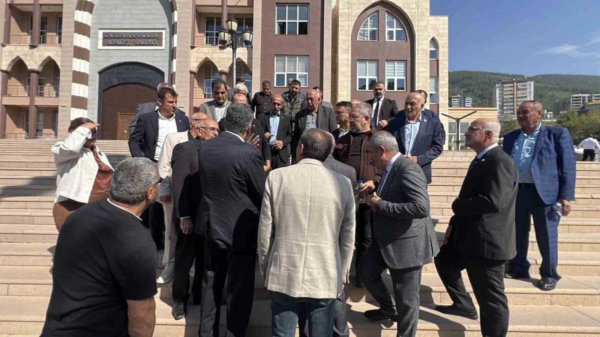 Büyük Birlik Partisi (BBP) Kurucu Genel Başkanı Muhsin Yazıcıoğlu ve beraberindeki beş kişinin 2009 yılında gerçekleşen
