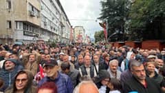 Yeni Parti Genel Başkanı Özgür Özel Artvin Hopa'da vatandaşlara sesleniyor