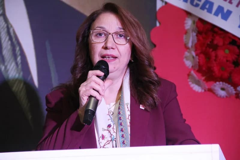 YENİ Parti Kula İlçe Teşkilatı’nın 1. Olağan Kongresi, Yunus Emre Kültür Merkezi’nde gerçekleştirildi. Tek listeyle gidi