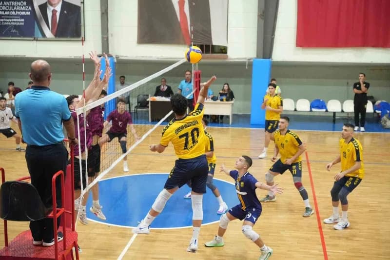 Yenişehir Belediyespor Erkek Voleybol Takımı, sezona fırtına gibi başladı. İlk karşılaşmasından 3-0’lık galibiyetle ayrı