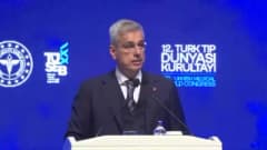 Sağlık Bakanı Kemal Memişoğlu, Türk Tıp Dünyası Kurultayı'nda konuşma yaparken