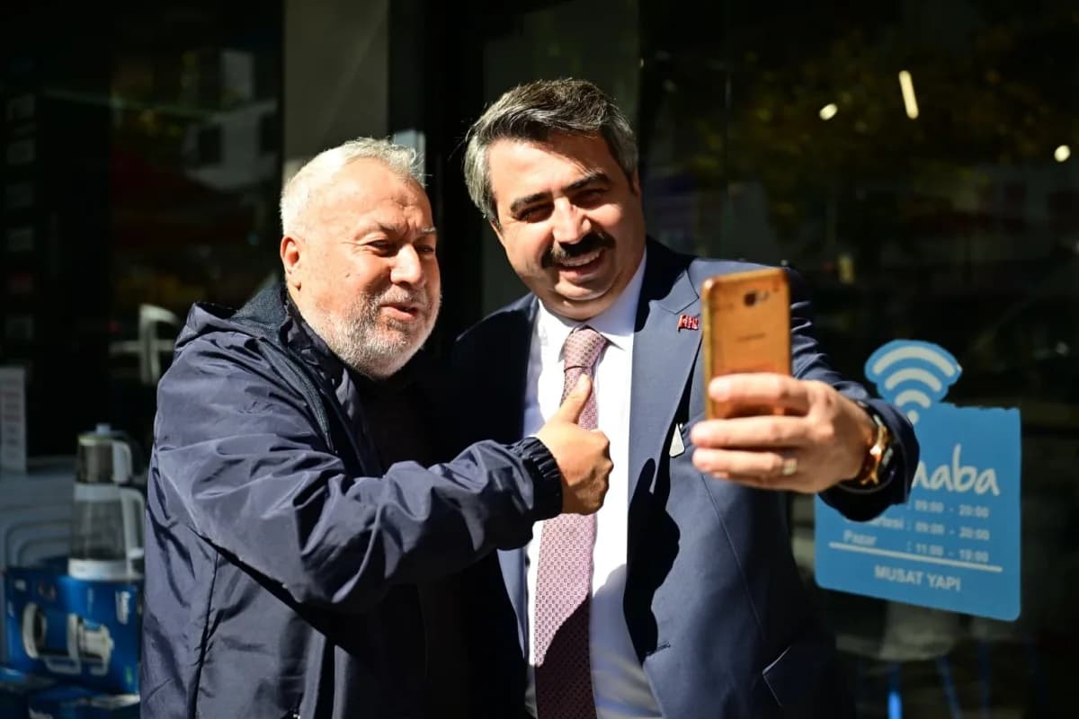 Yıldırım Belediye Başkanı Oktay Yılmaz, mahalle ve esnaf ziyaretlerine ara vermeden devam ediyor. Başkan Oktay Yılmaz, s