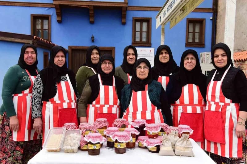 Yıldırım Belediyesi Kadın kooperatifleri, kadınların sosyal ve ekonomik hayatta daha Güçlü yer almasına katkı sağlıyor.